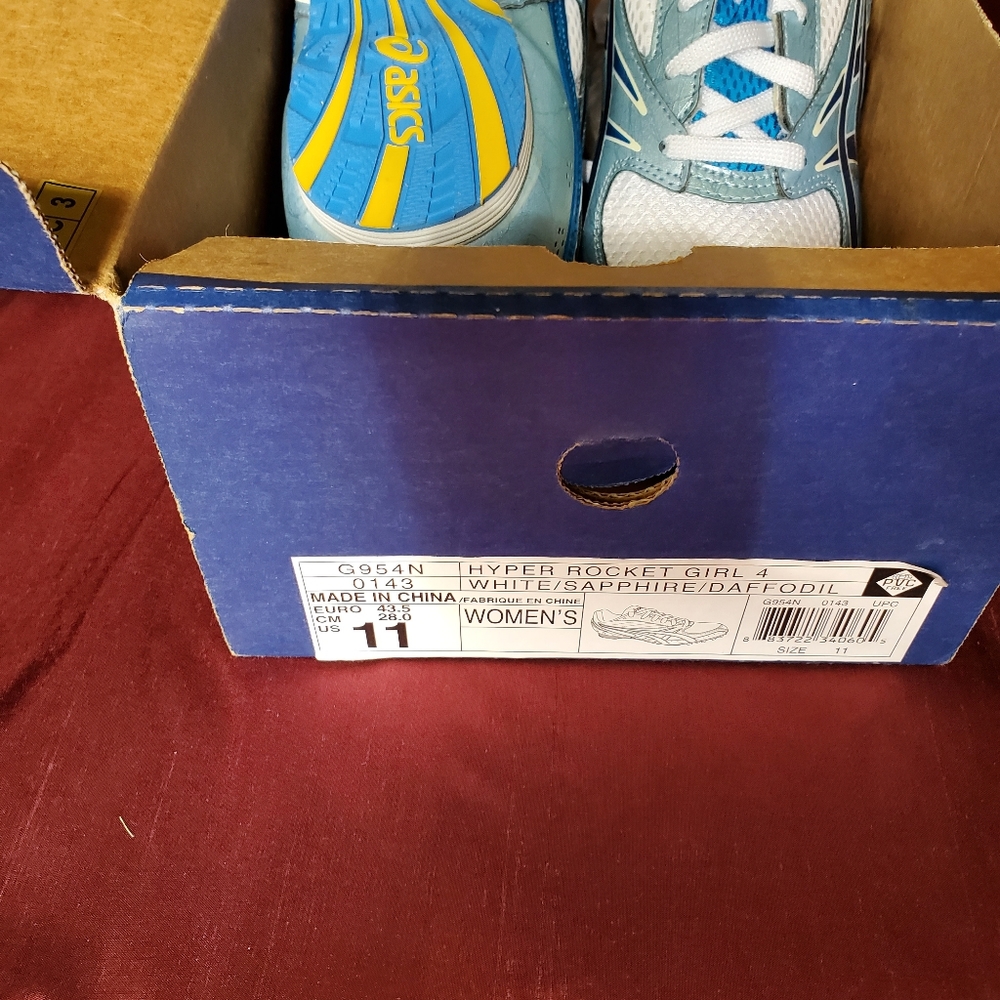 Track & Field Spikes - Picture 3 of 5